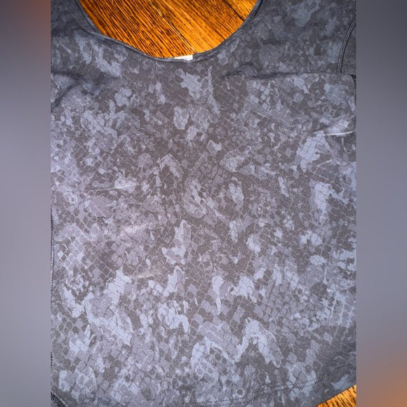 Lululemon Align Tee NWT - Picture 3 of 6